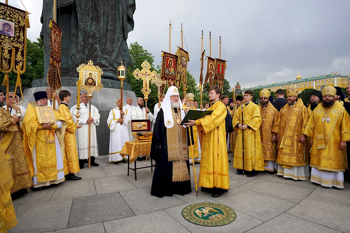Патриарший молебен кн.Владимиру