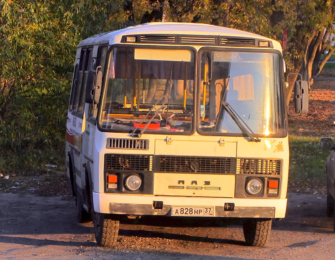 ПАЗ 32053