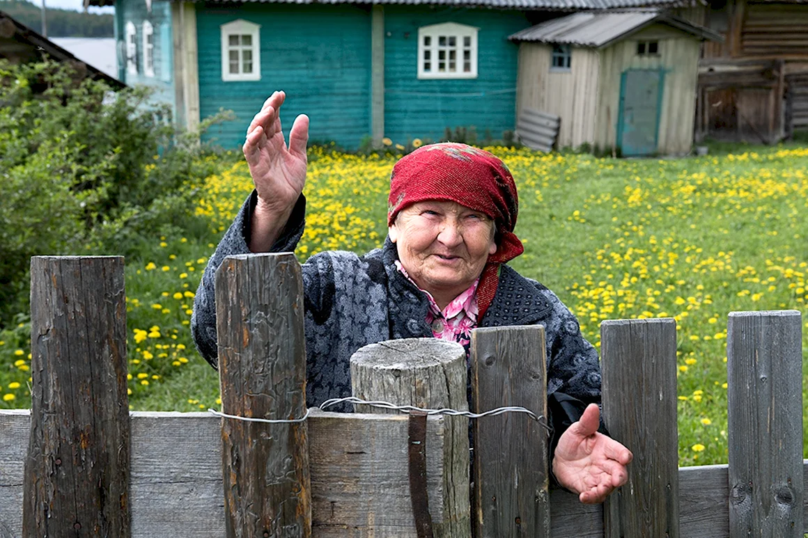 Пенсионеры в деревне