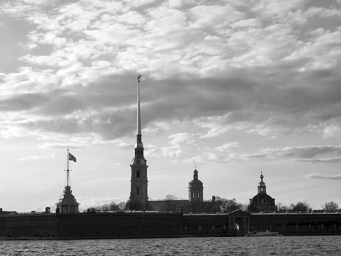 Петропавловский собор фото чб