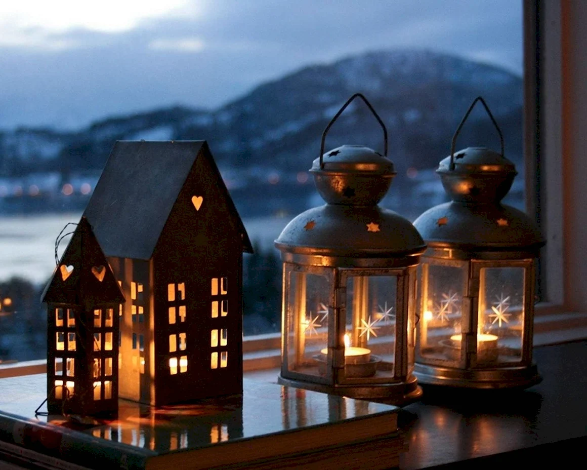 Подсвечник-домик высокий Christmas Delight
