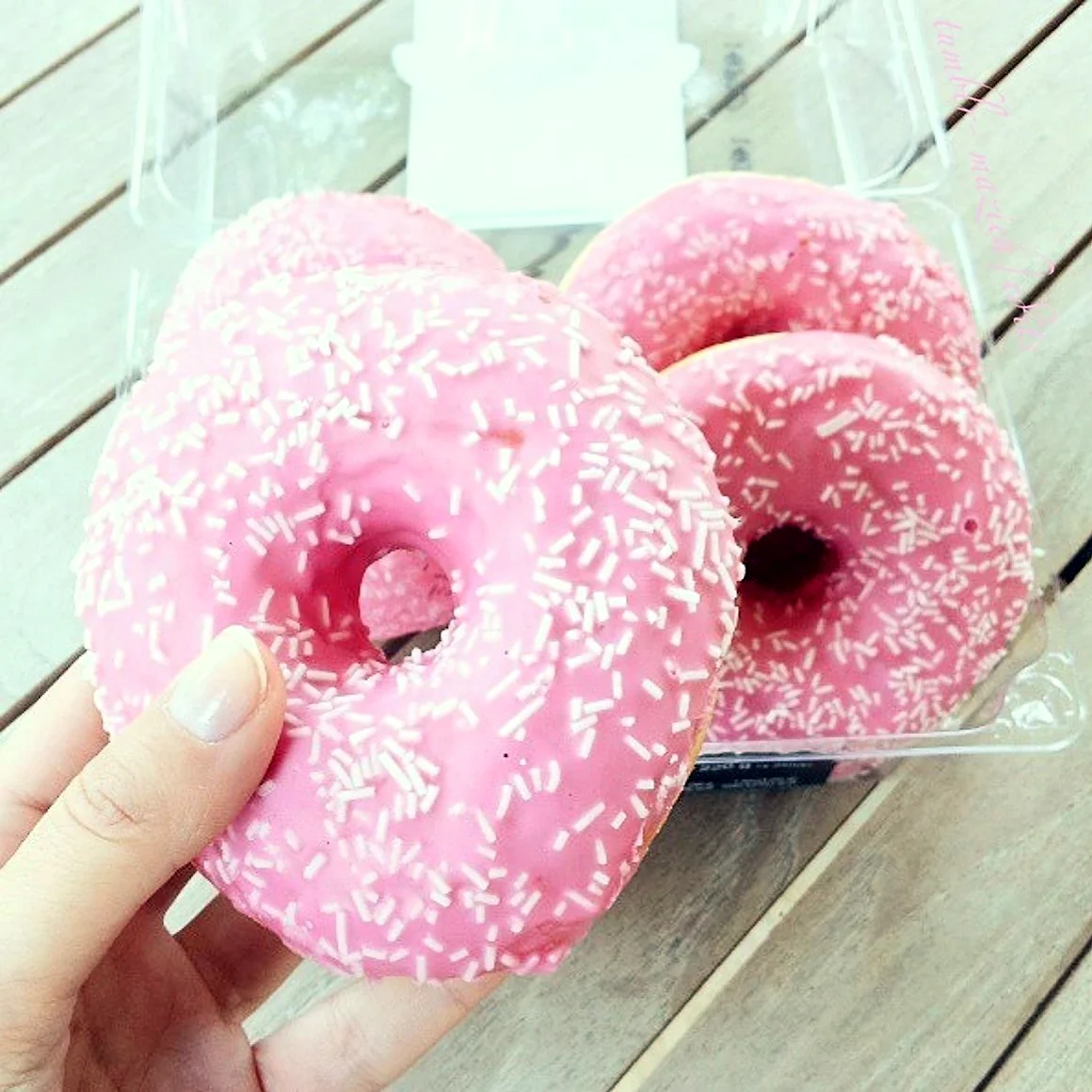 Пончик розовый