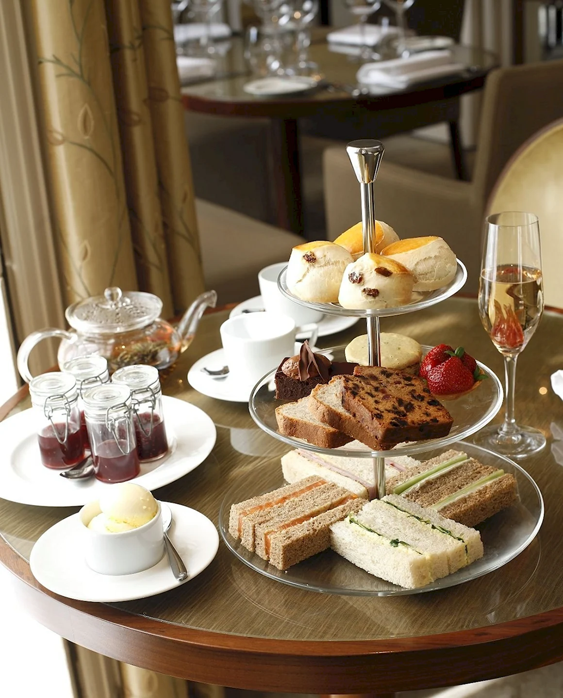 Послеполуденный чай afternoon Tea