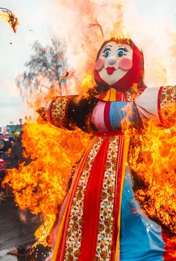 Праздник Масленица сожжение чучела