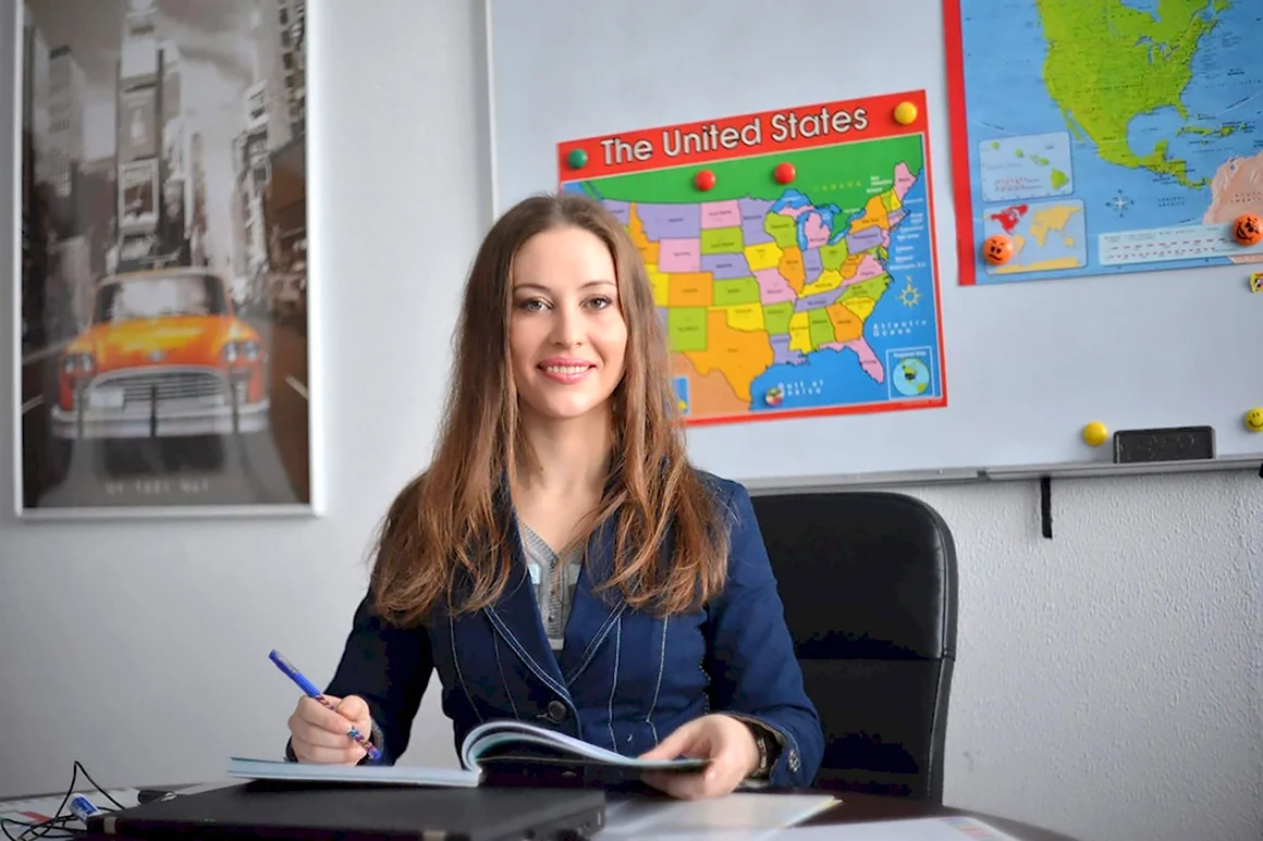 Преподаватель английского языка