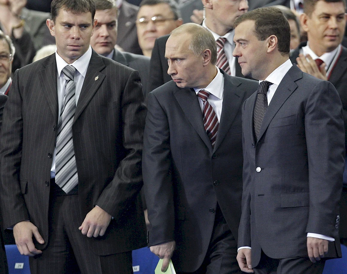 Путин и Медведев смешные