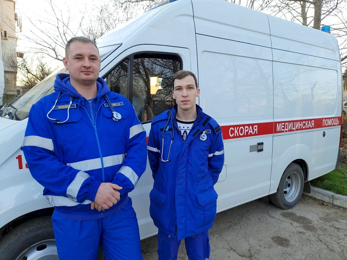 Работники скорой