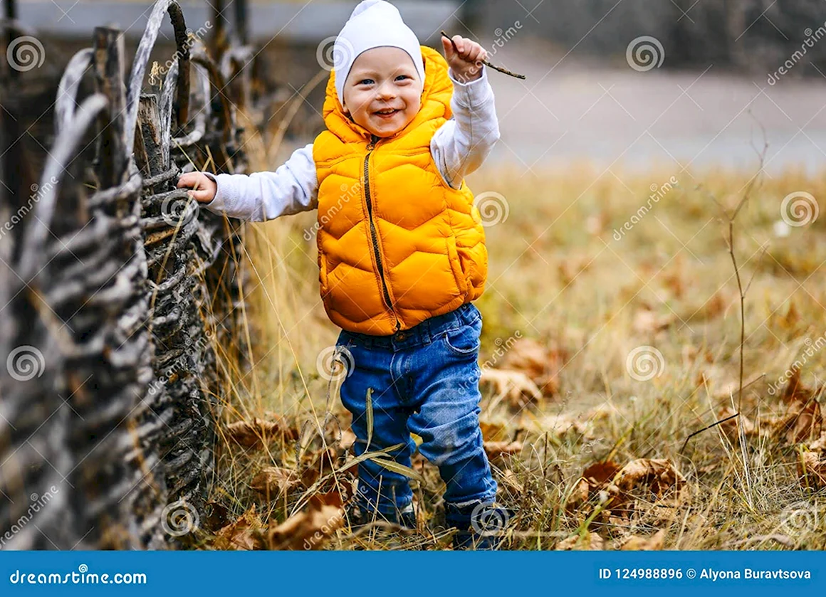 Ребёнок в жёлтом 3