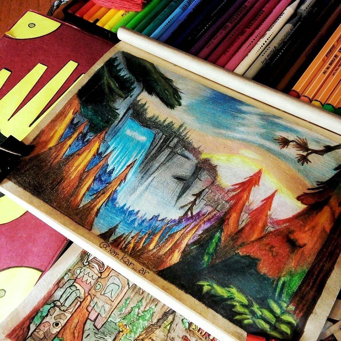 Рисунки на холсте маркерами