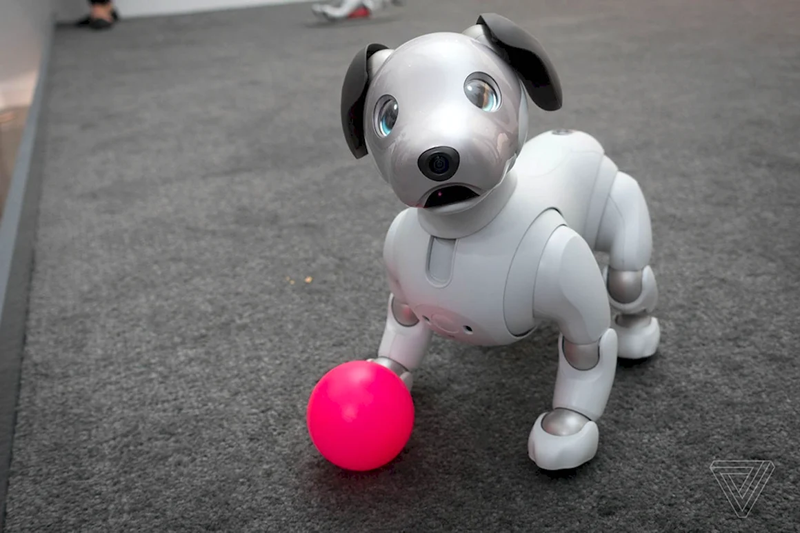 Робот собака Aibo