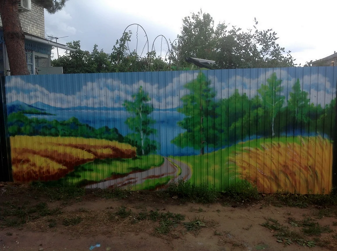 Роспись забора на даче