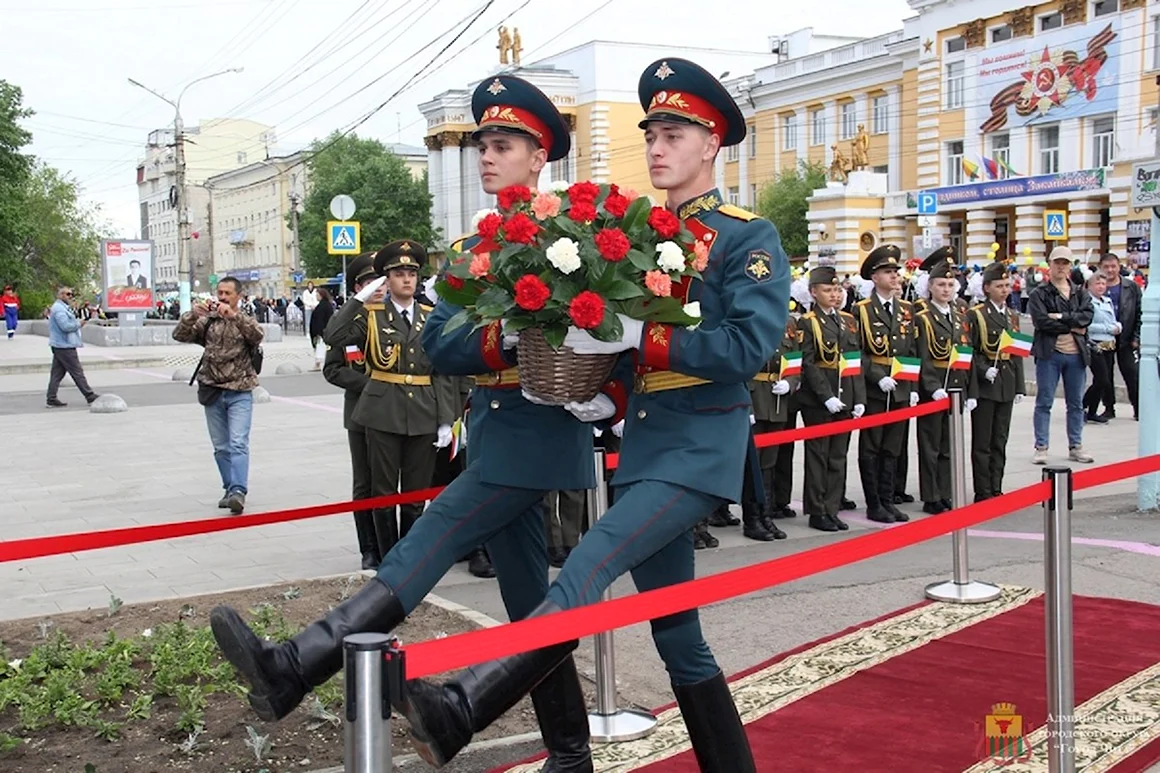 Рота почетного караула с праздником