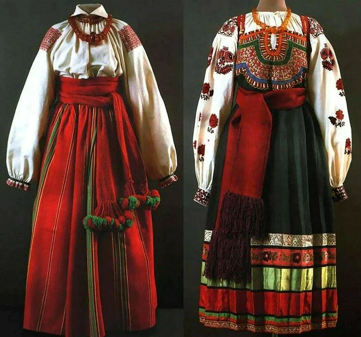 Русский народный костюм сарафанный и поневный комплекс