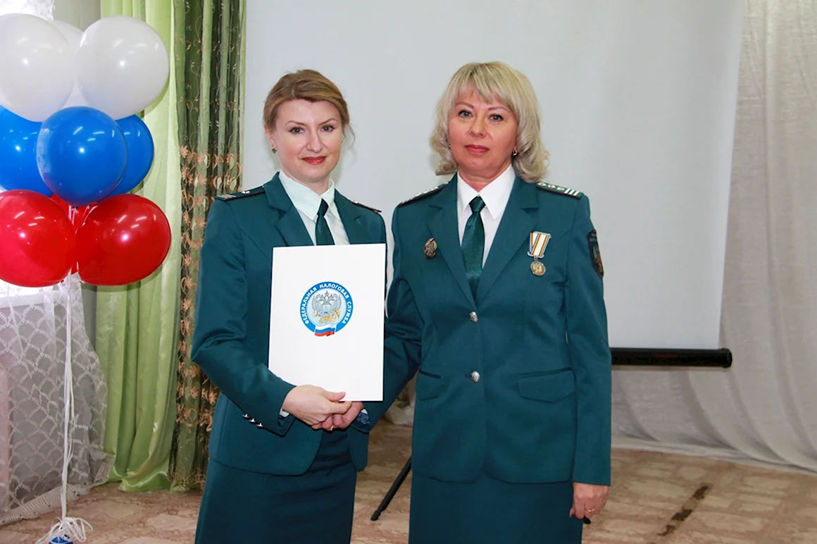 С днем работника налоговых органов