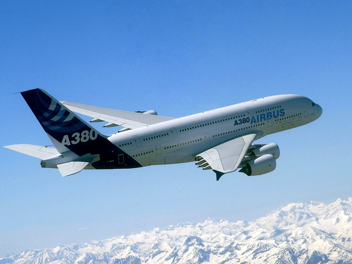Самолёт Airbus a380