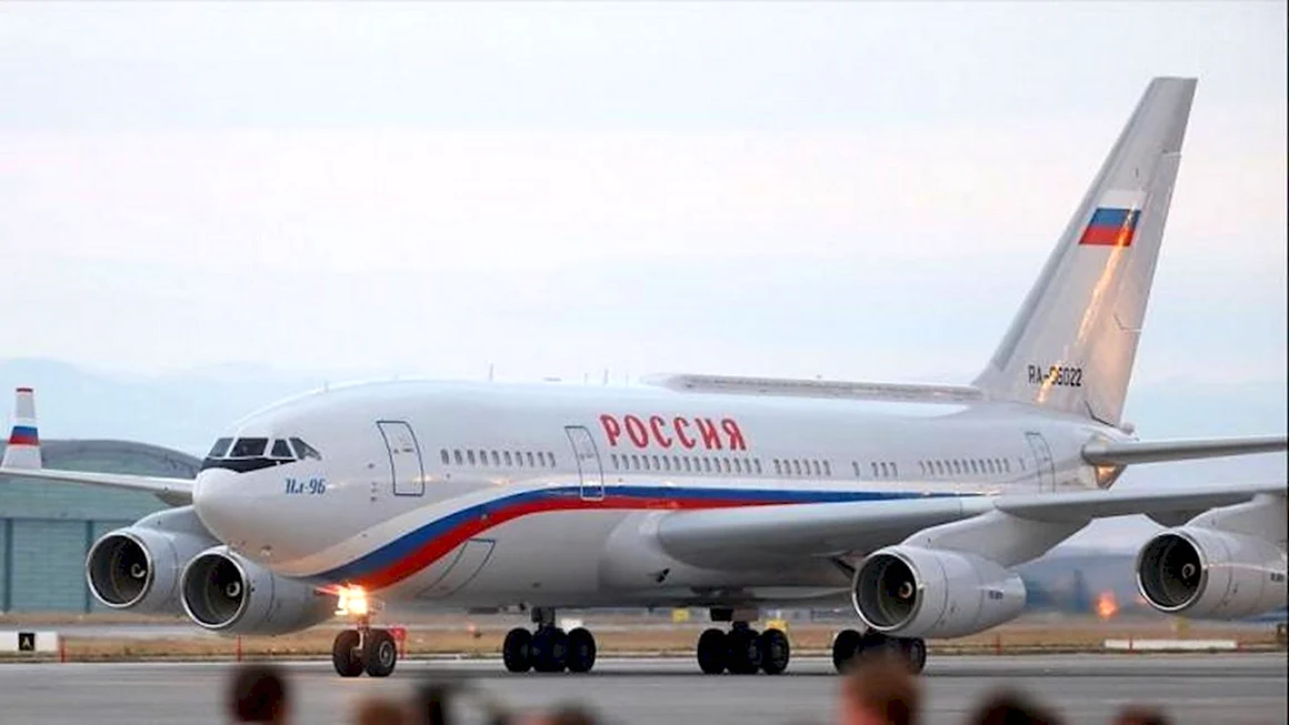Самолет президента РФ ил-96-300