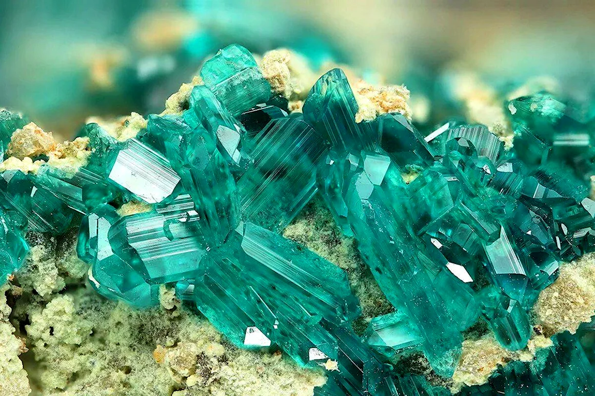 Самоцветы минералы