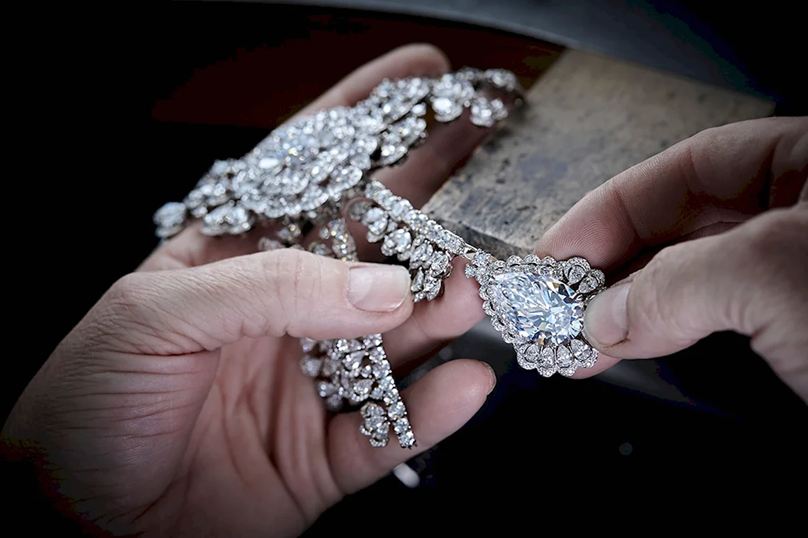 Серьги Chopard Garden of Kalahari