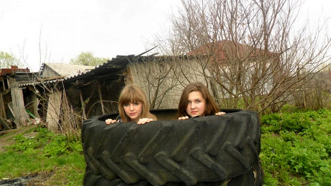 Смешные Деревенские девушки
