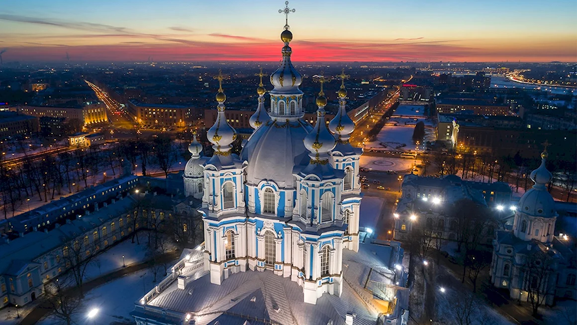 Смольный собор в Санкт-Петербурге