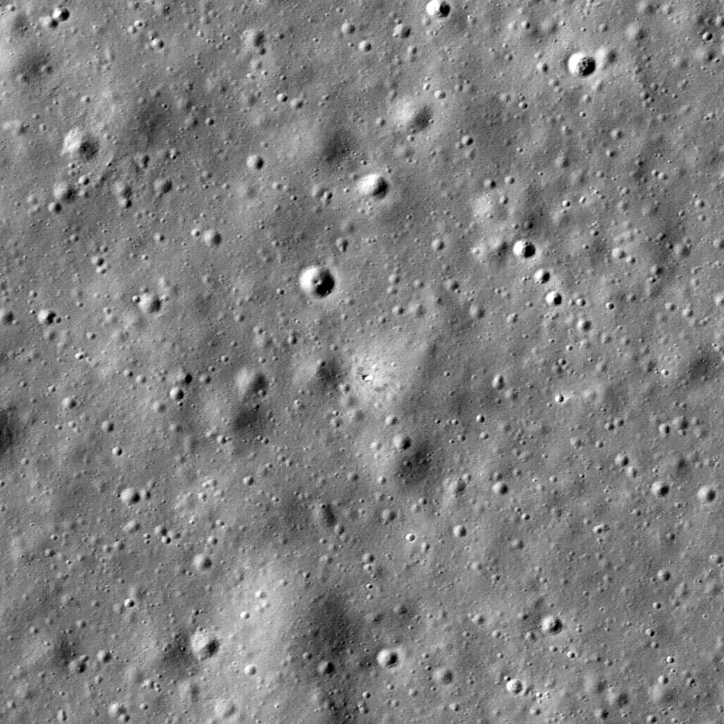 Снимки LRO поверхности Луны