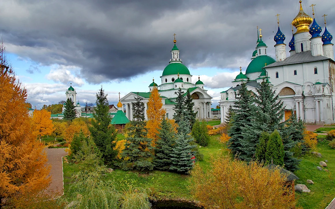 Спасо-Яковлевский монастырь осень