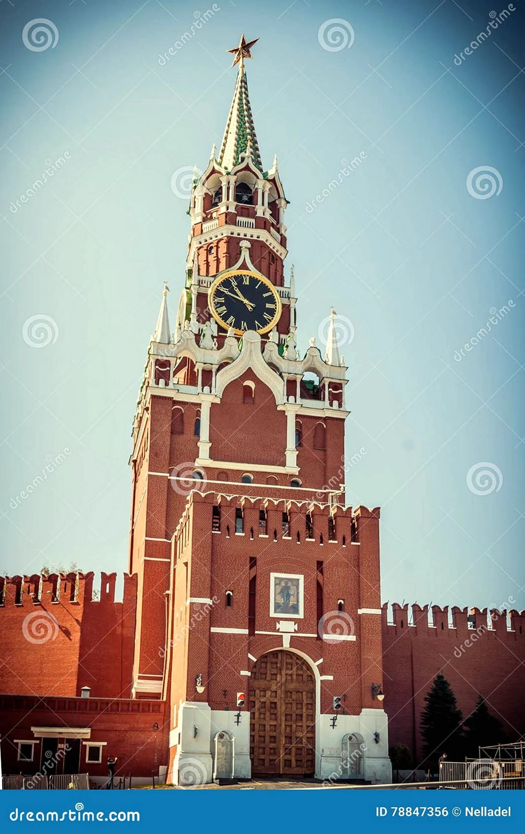 Спасская башня Кремля вид сверху