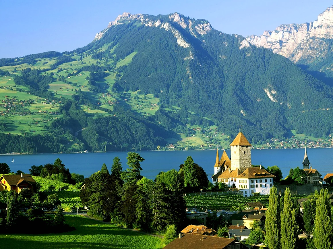 Spiez Castle Швейцария