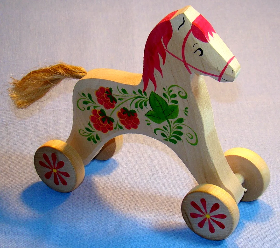 Старинные игрушки из дерева