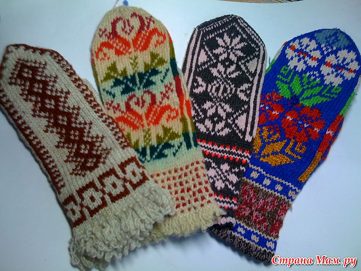 Старинные вязаные варежки