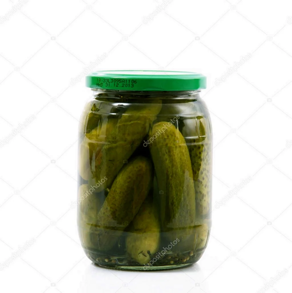 Стеклянная банка с огурцами