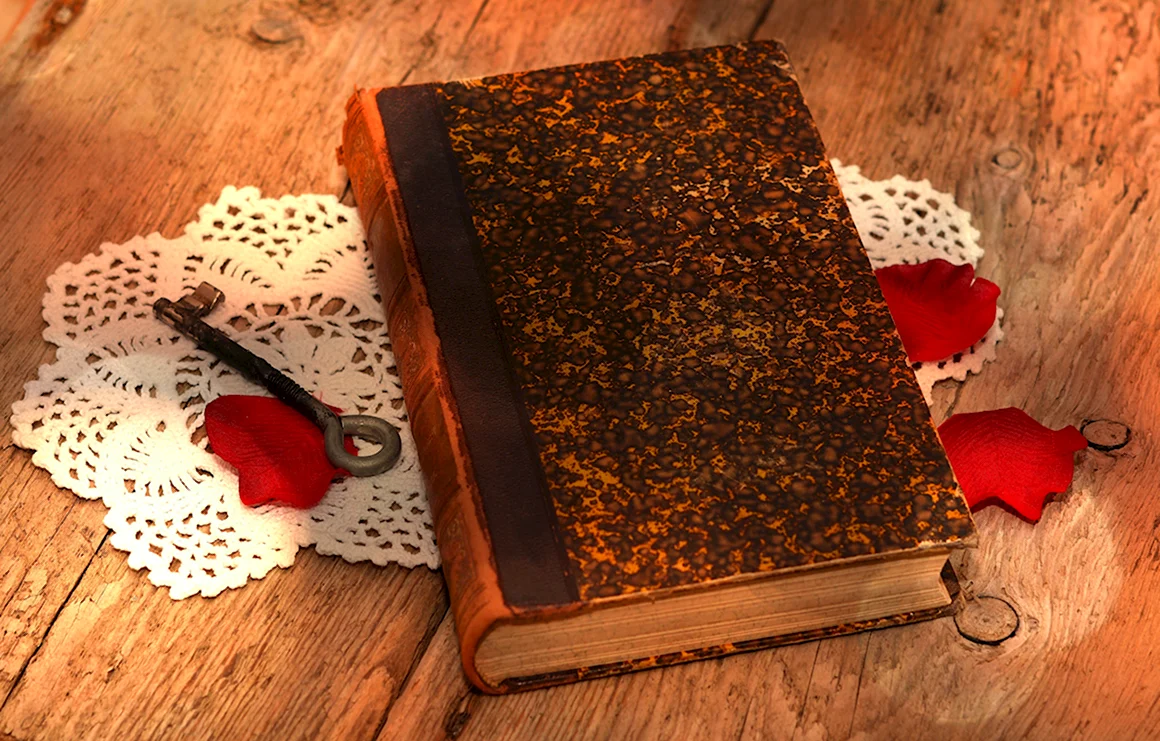 Стол «книга»