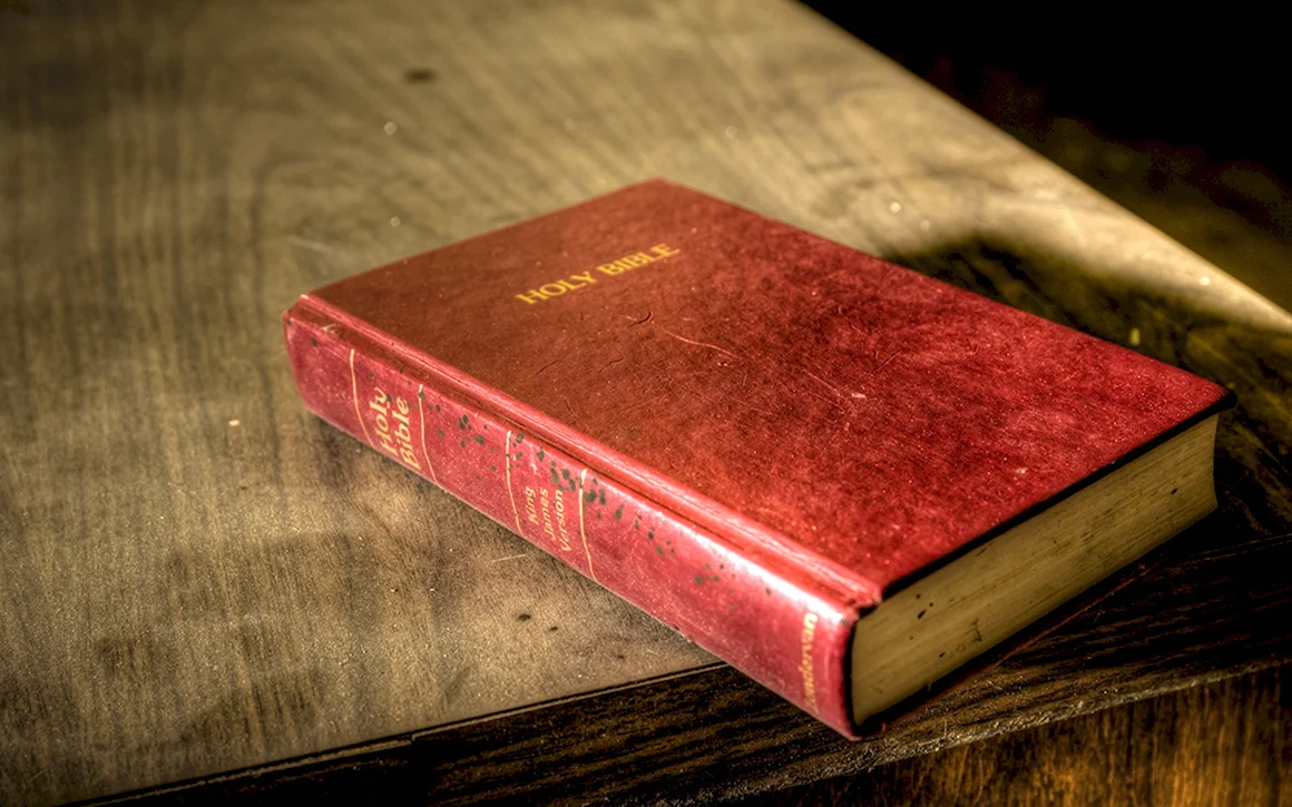 Стол «книга»