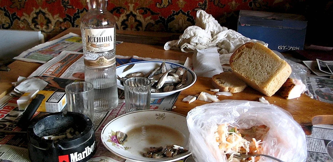 Стол после пьянки
