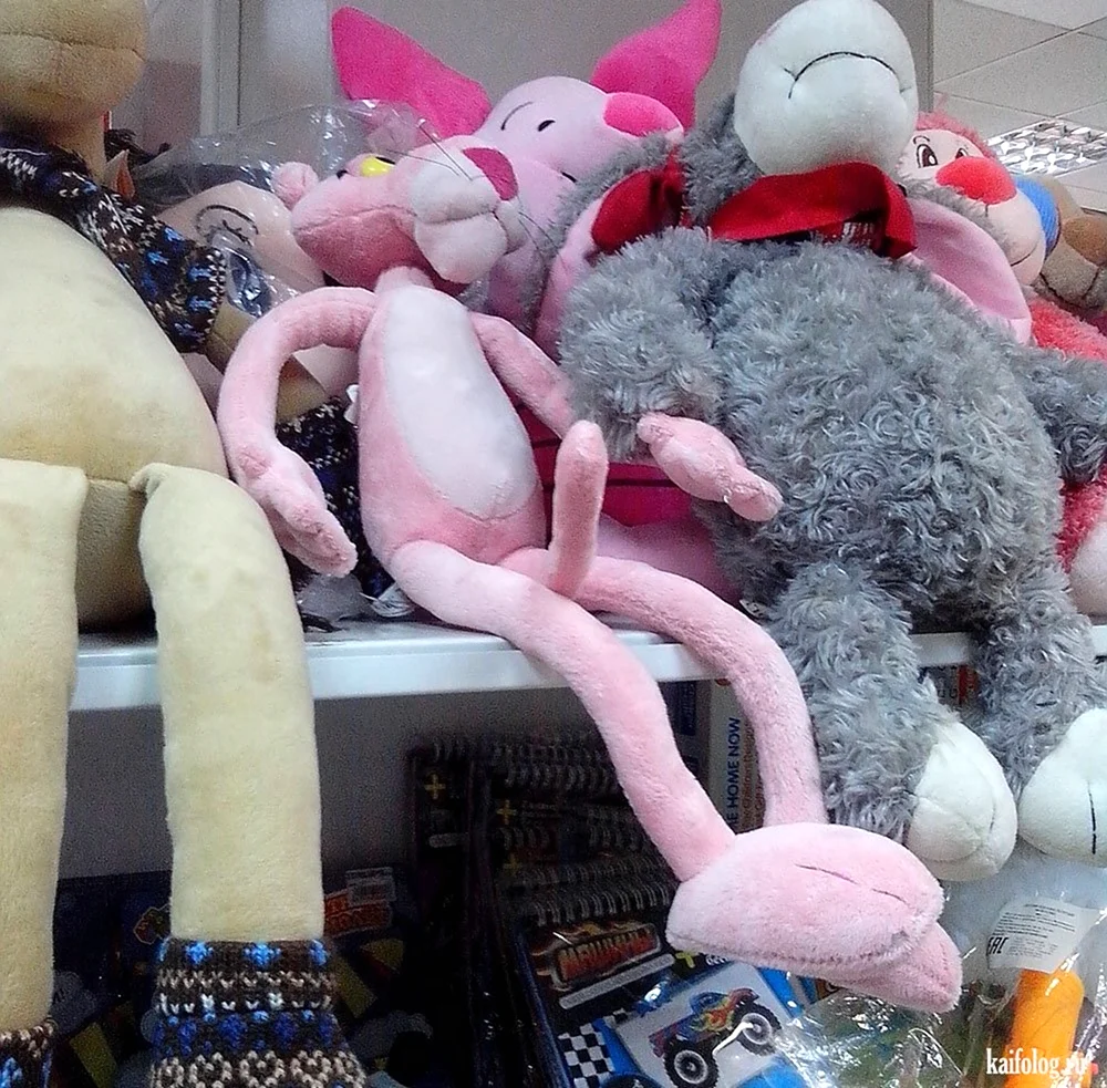Странные игрушки