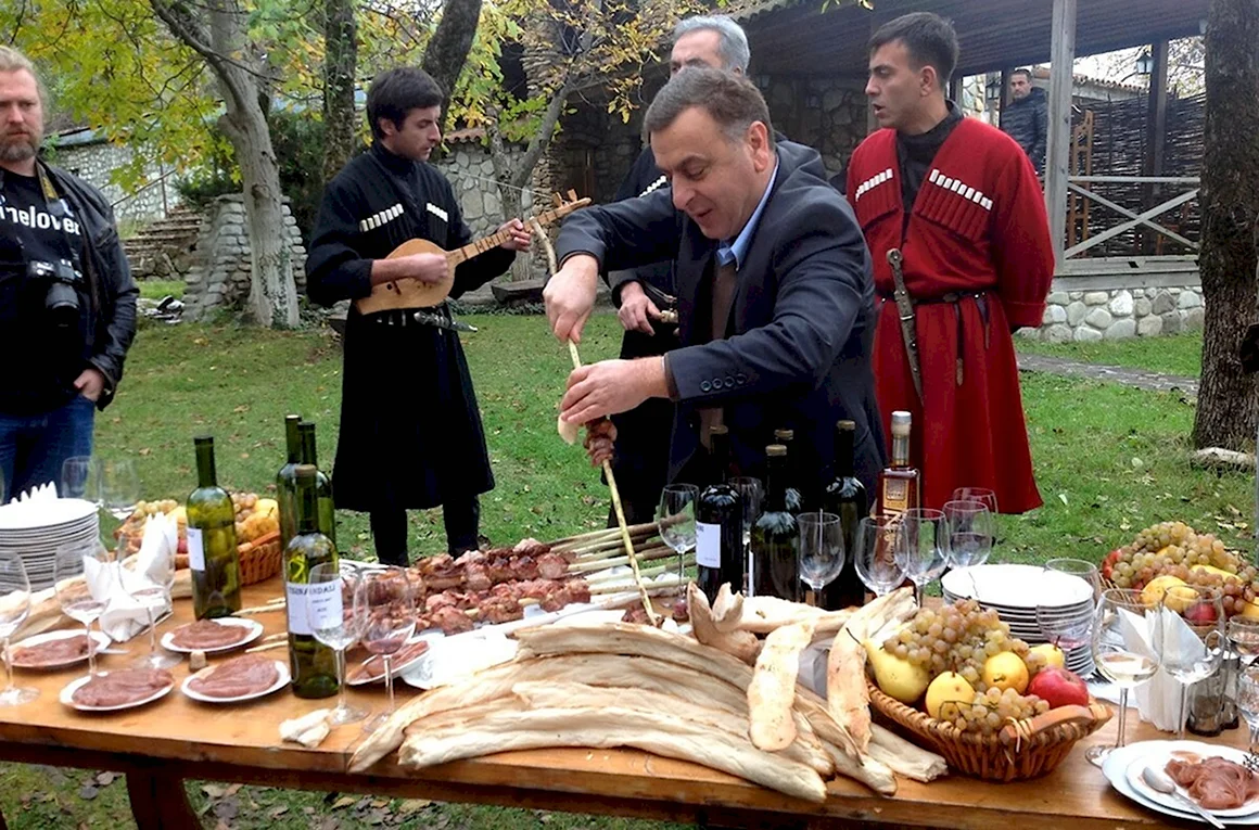 Супра грузинское застолье