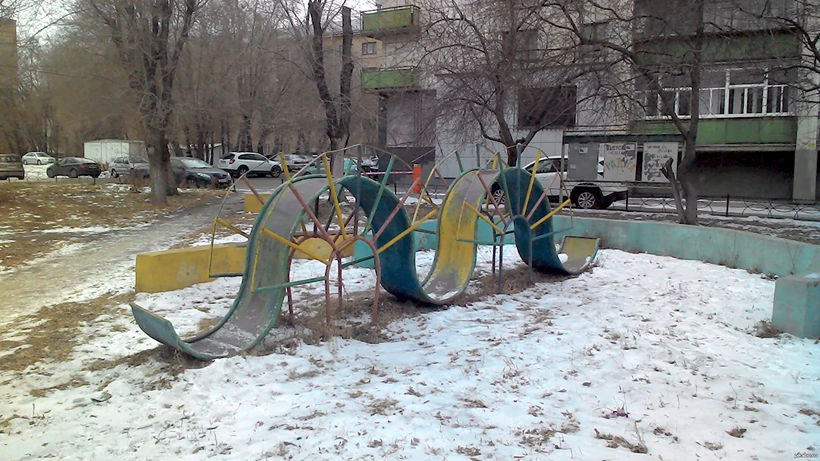 Суровые детские горки