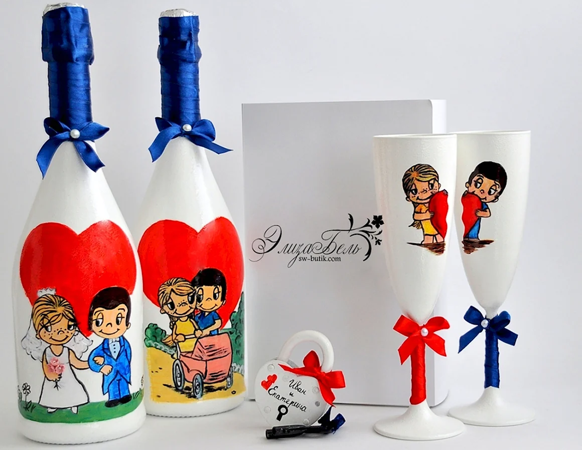 Свадебные бокалы в стиле Love is