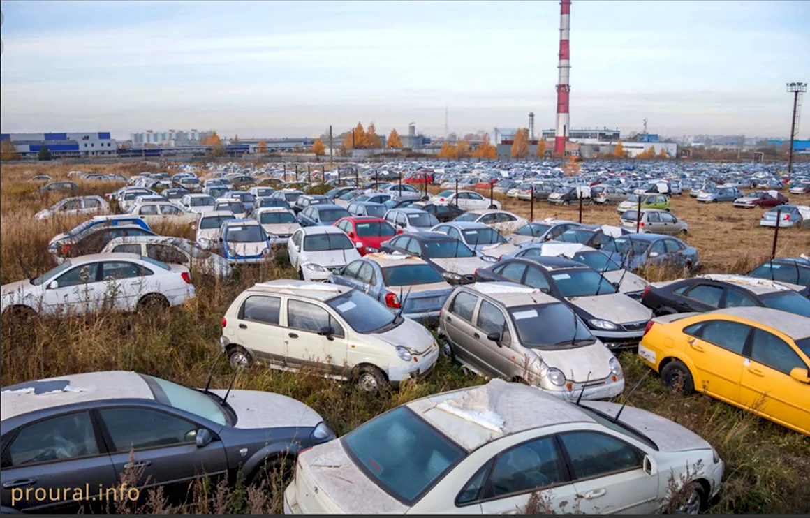 Свалка новых авто