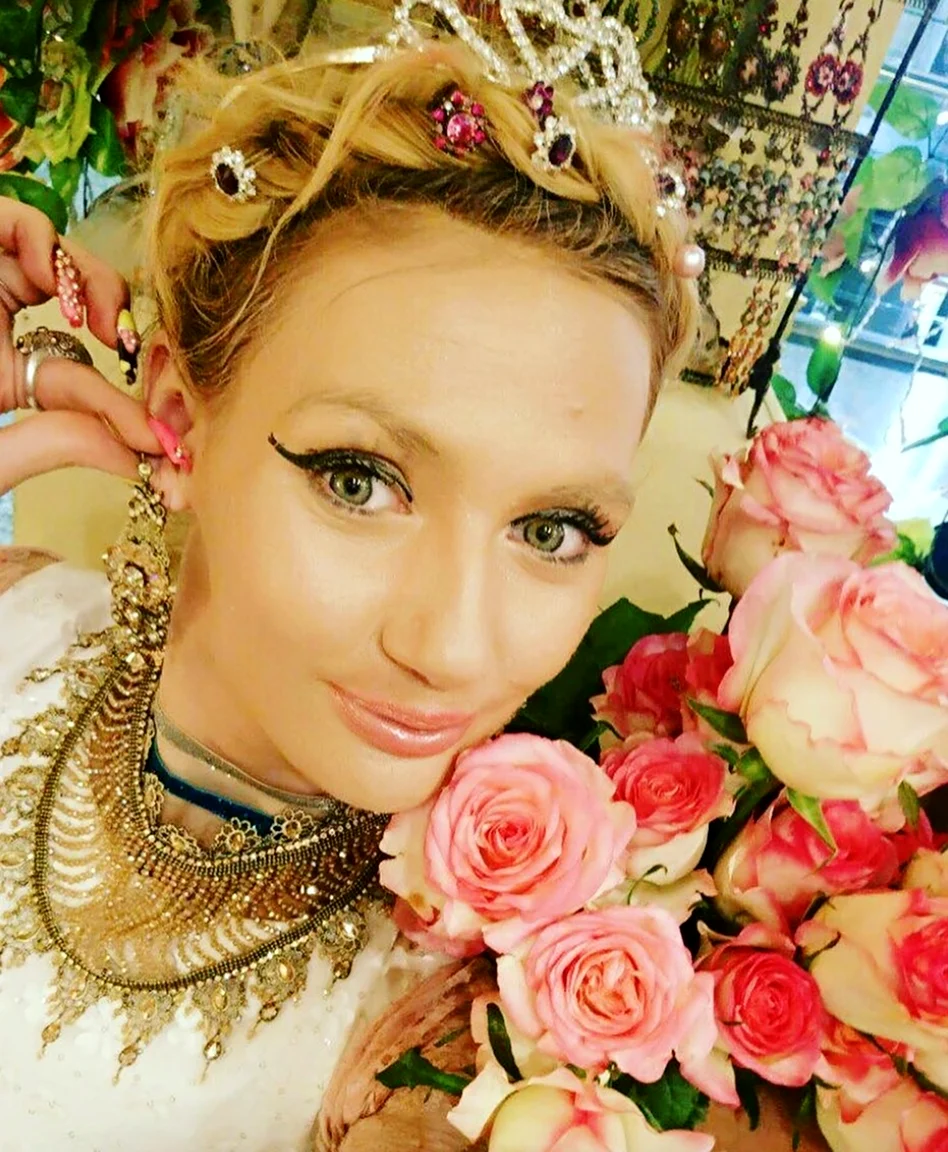 Светлана Яковлева светская