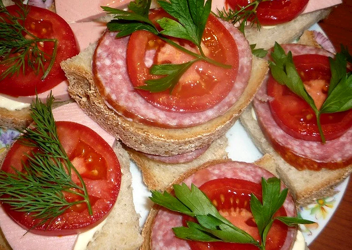 Тартинки с селедкой мировой закусон
