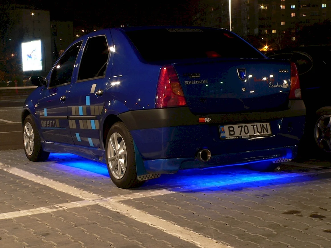 Тюнинговый Логан 2006