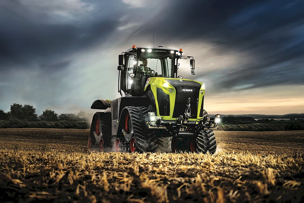 Трактор CLAAS Xerion