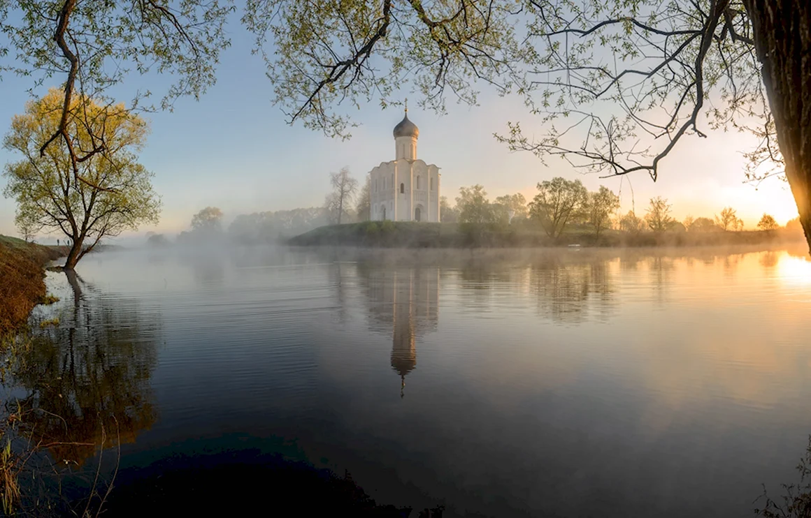 Церковь Покрова на Нерли Весна