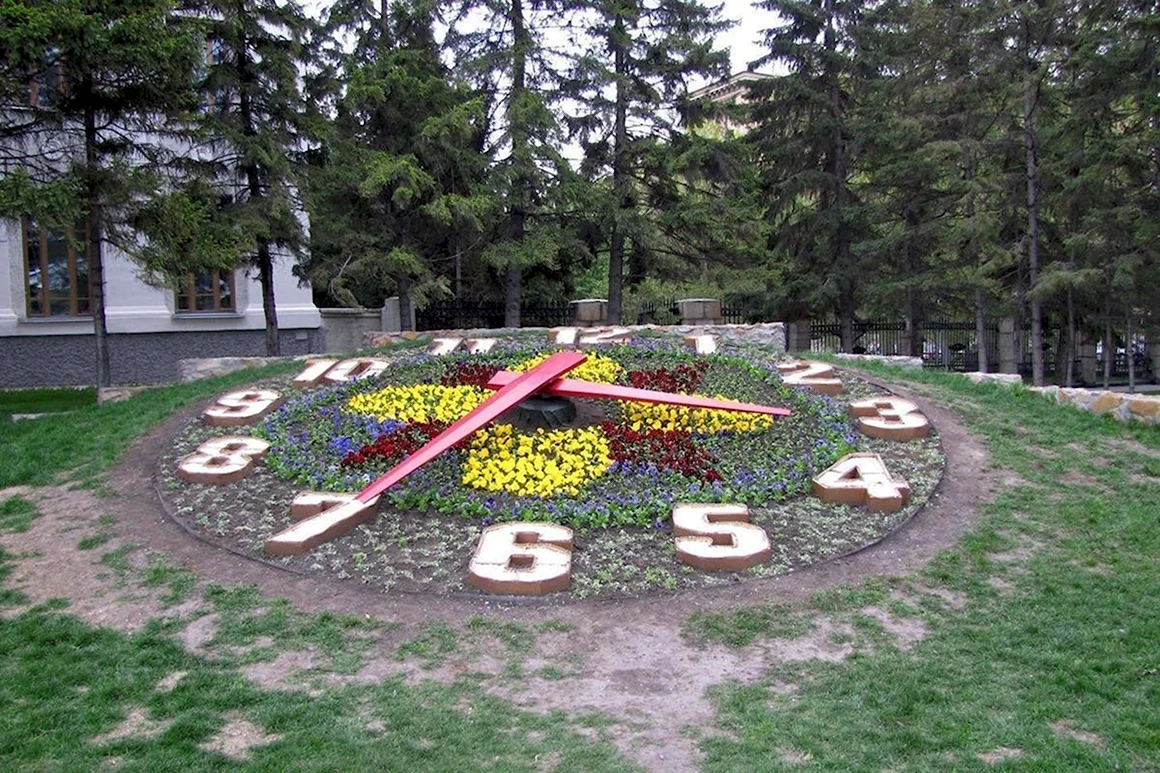 Цветочные часы Новосибирск