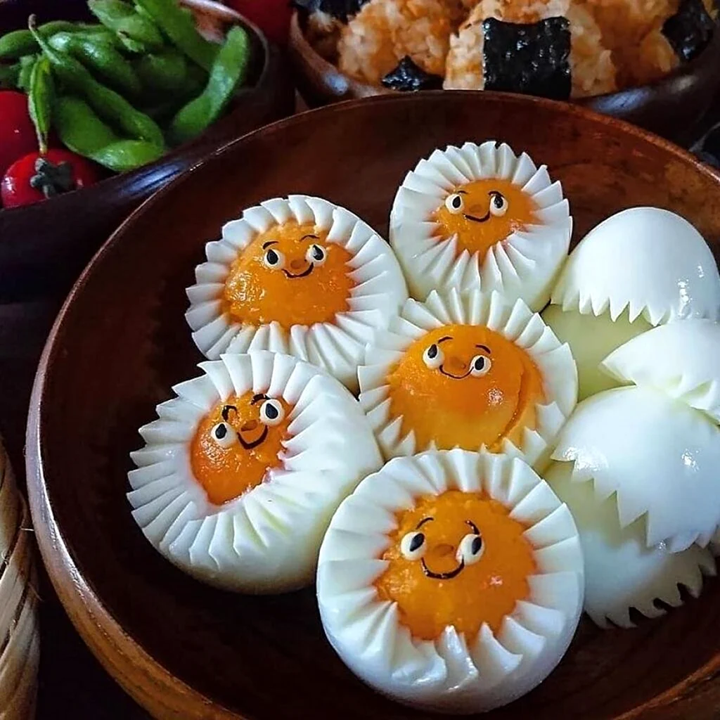 Украшения из яиц