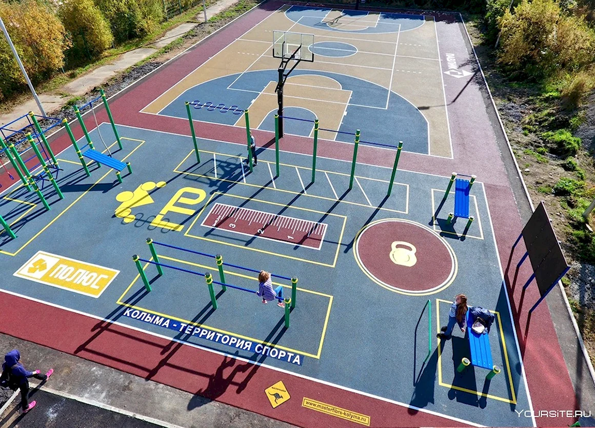 Универсальная спортивная площадка 10х20м