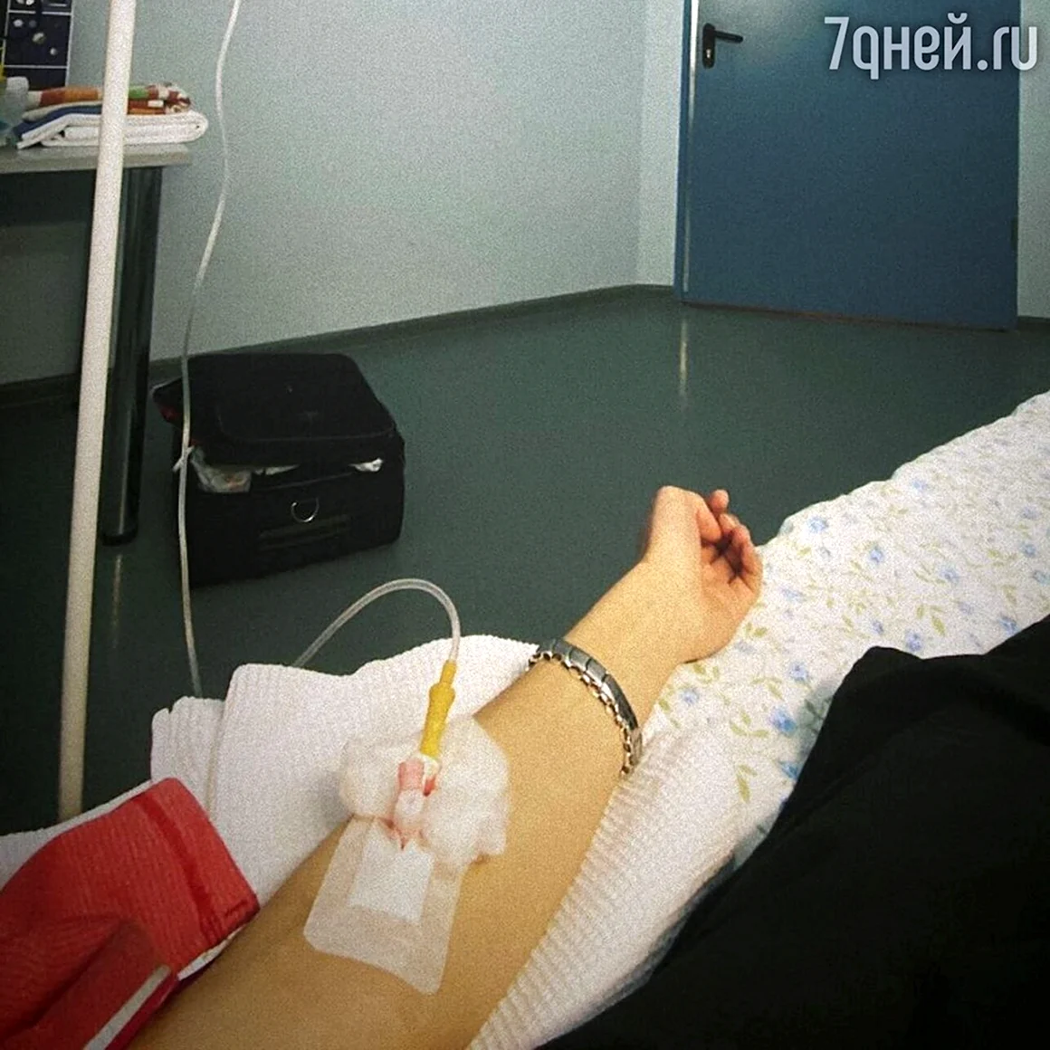 В больнице под капельницей