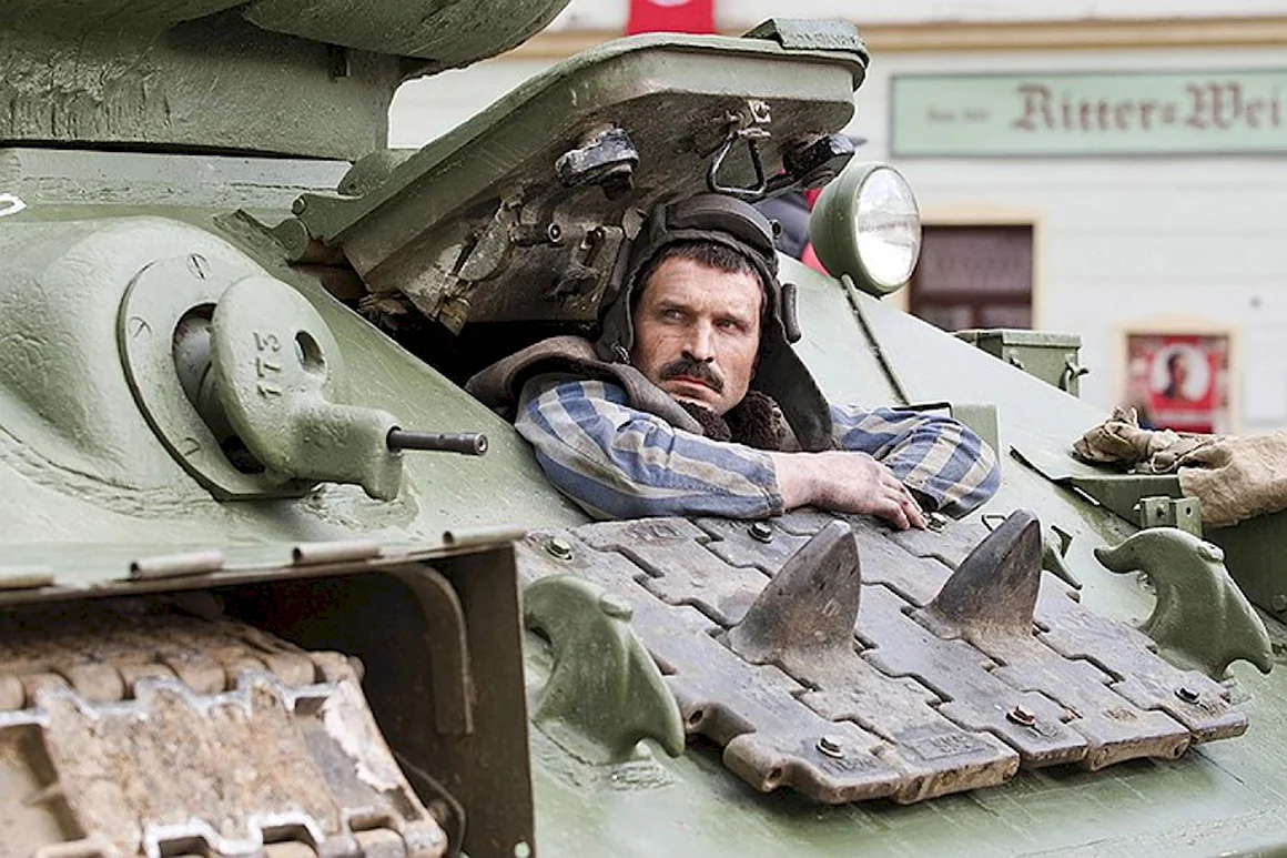 Виктор Добронравов т34