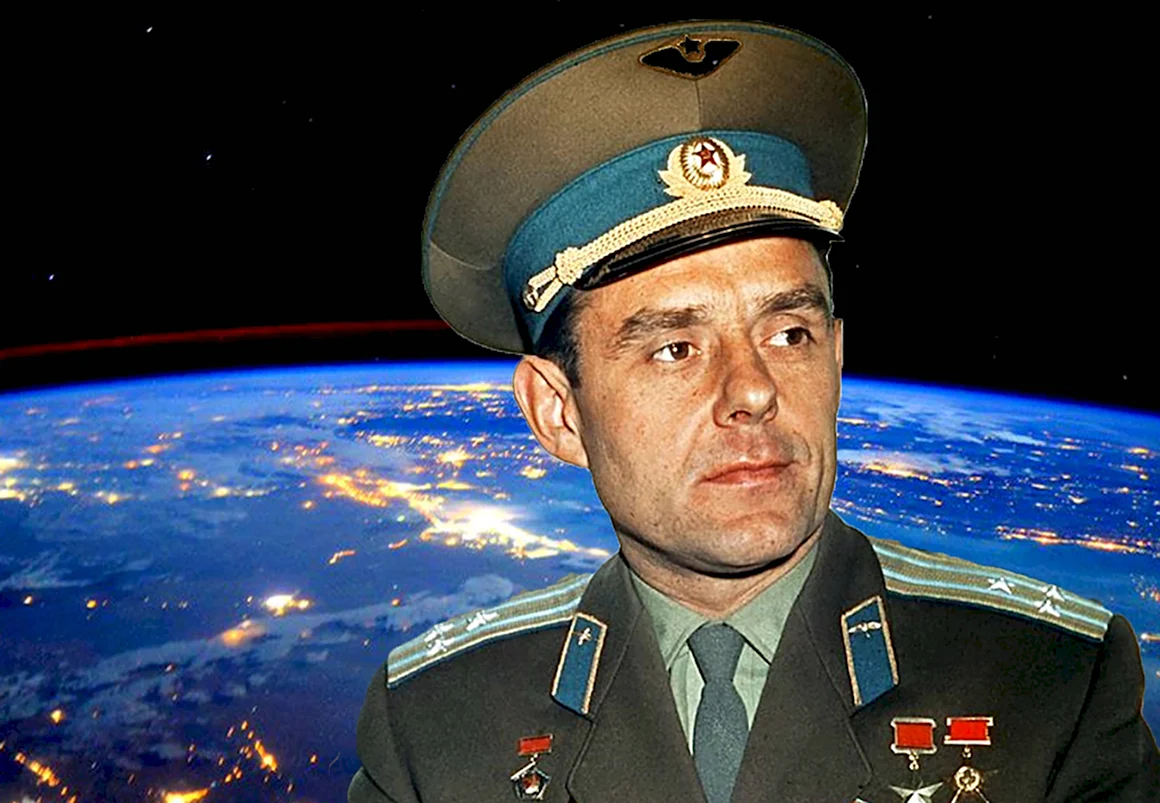 Владимир комаров космонавт